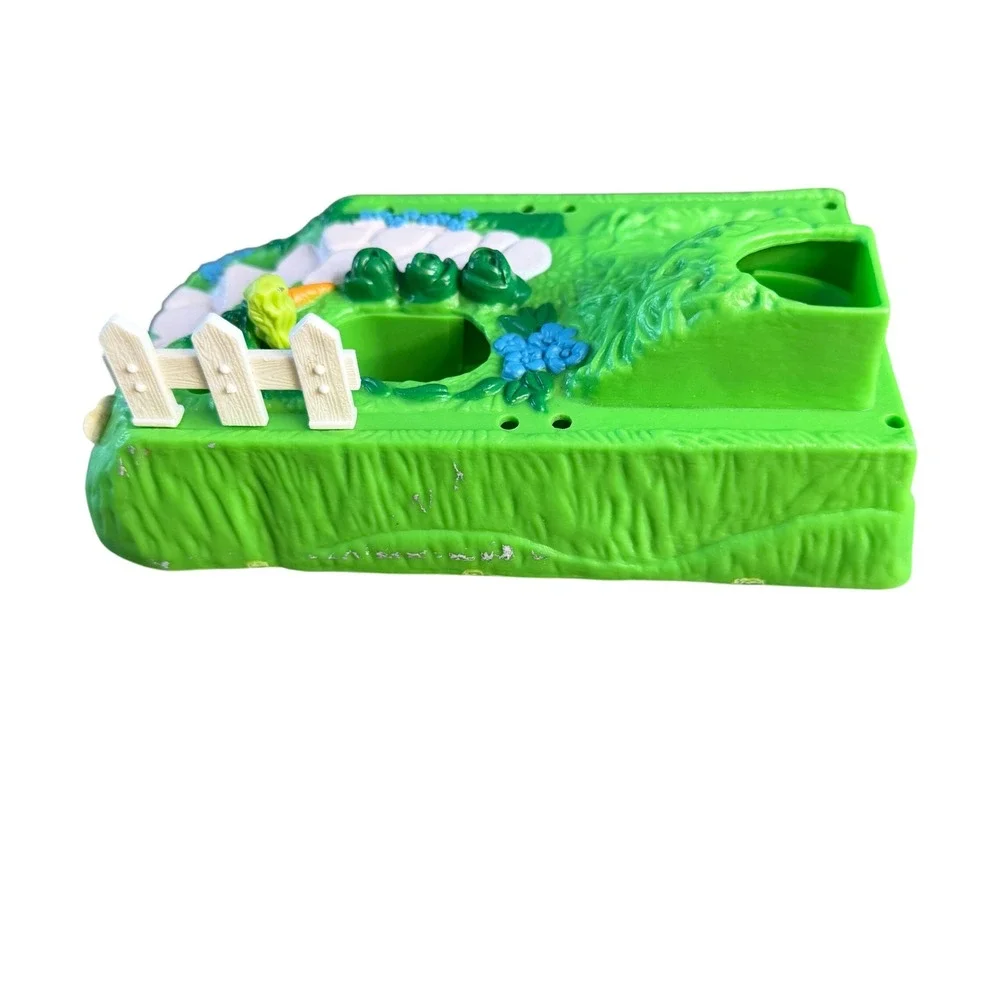 Vintage 1995 Kenner Littlest Pet Shop Hop n Play Bunnies Base‎ Green Landscape